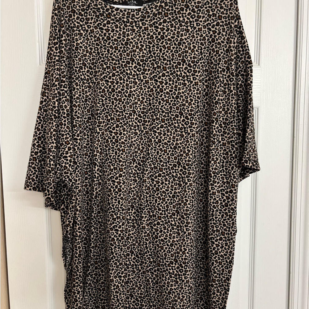 Dressed in LALA Leopard Print Short Sleeve Tee